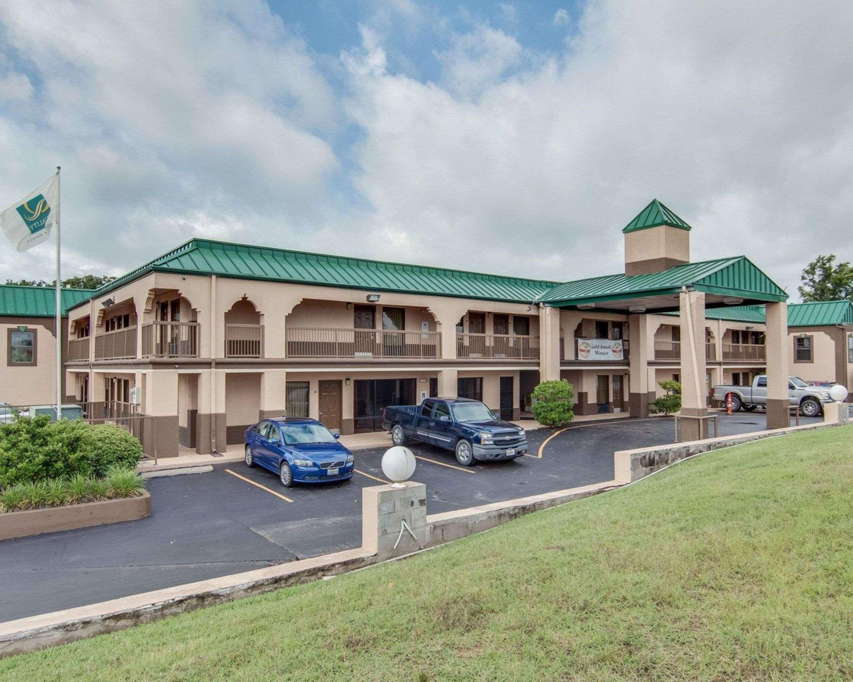 Quality Inn Mt Pleasant Mount Pleasant Exterior photo